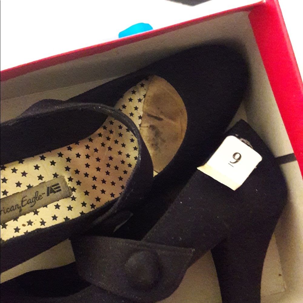 Black velt shoes